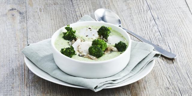 Broccoliroomsoep met oesters en sint-jakobsvruchten