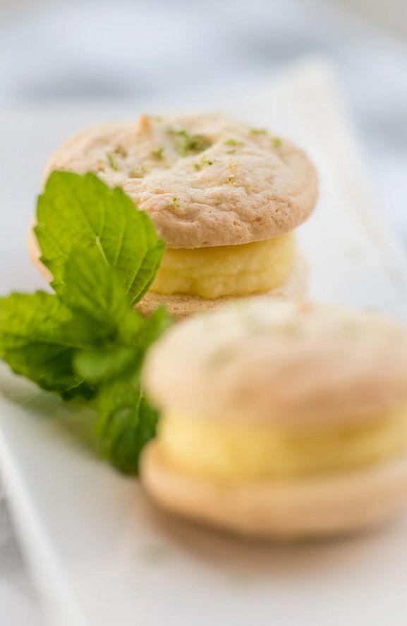 gala macarons met mango gala macarons met mango