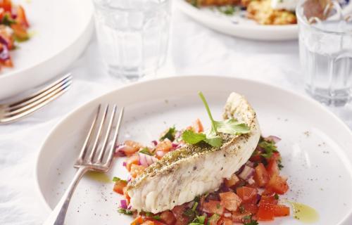 Rode poon met tomatensalsa, rösti en kwark