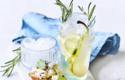 Rozemarijnlimonade met peer