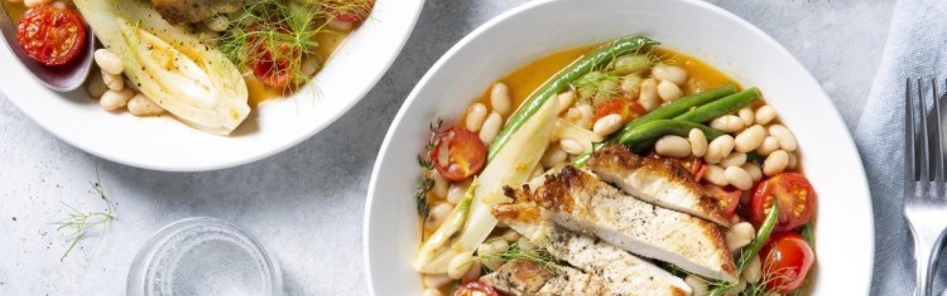 Bouillon van tomaat en venkel met boontjes en varkenskotelet Bouillon van tomaat en venkel met boontjes en varkenskotelet